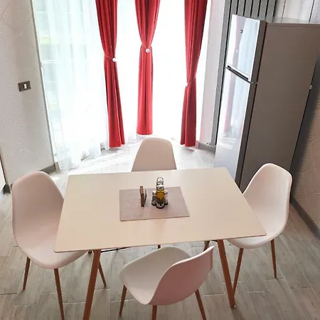 Red In N Pool Appartement *