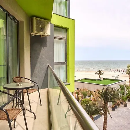 Red In N Pool Appartement